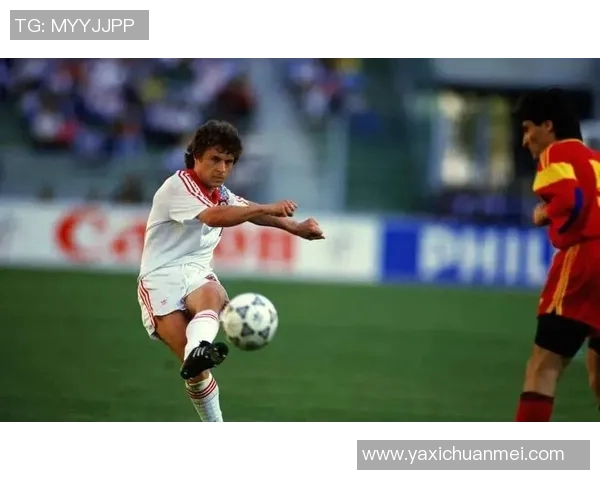 回顾经典足坛传奇人物汇聚重温足球历史的辉煌瞬间