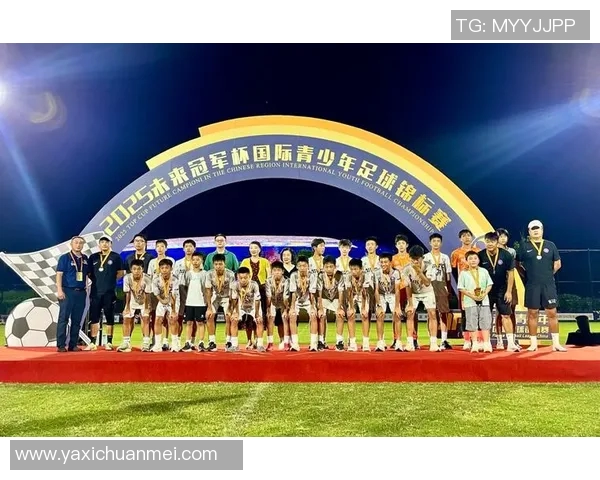 打造未来足坛传奇:从青训到顶级球星的成长之路 打造未来足坛传奇:从青训到顶级球星的成长之路